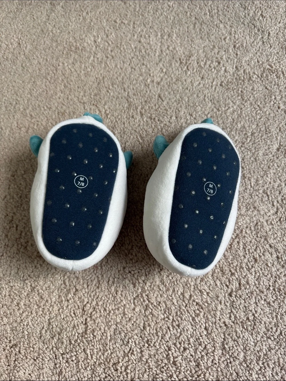 NWOT-Cat & Jack Shark Slippers Toddler Boys Size M (7/8) Shark